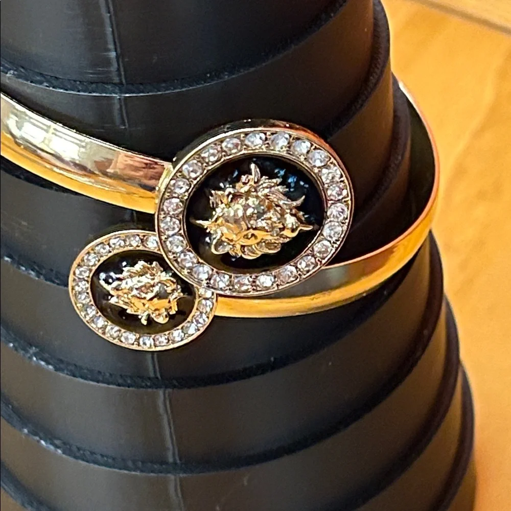 Elegant Gold and Black Women's Bracelet NWOT